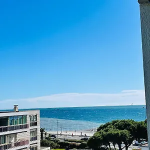 Appartement Super En Bord De Plage, Cagnes-sur-Mer